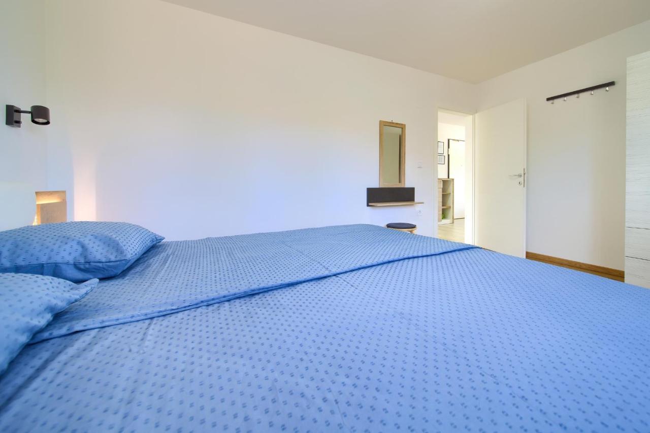 Apartments Nadica Deluxe Malinska Bagian luar foto